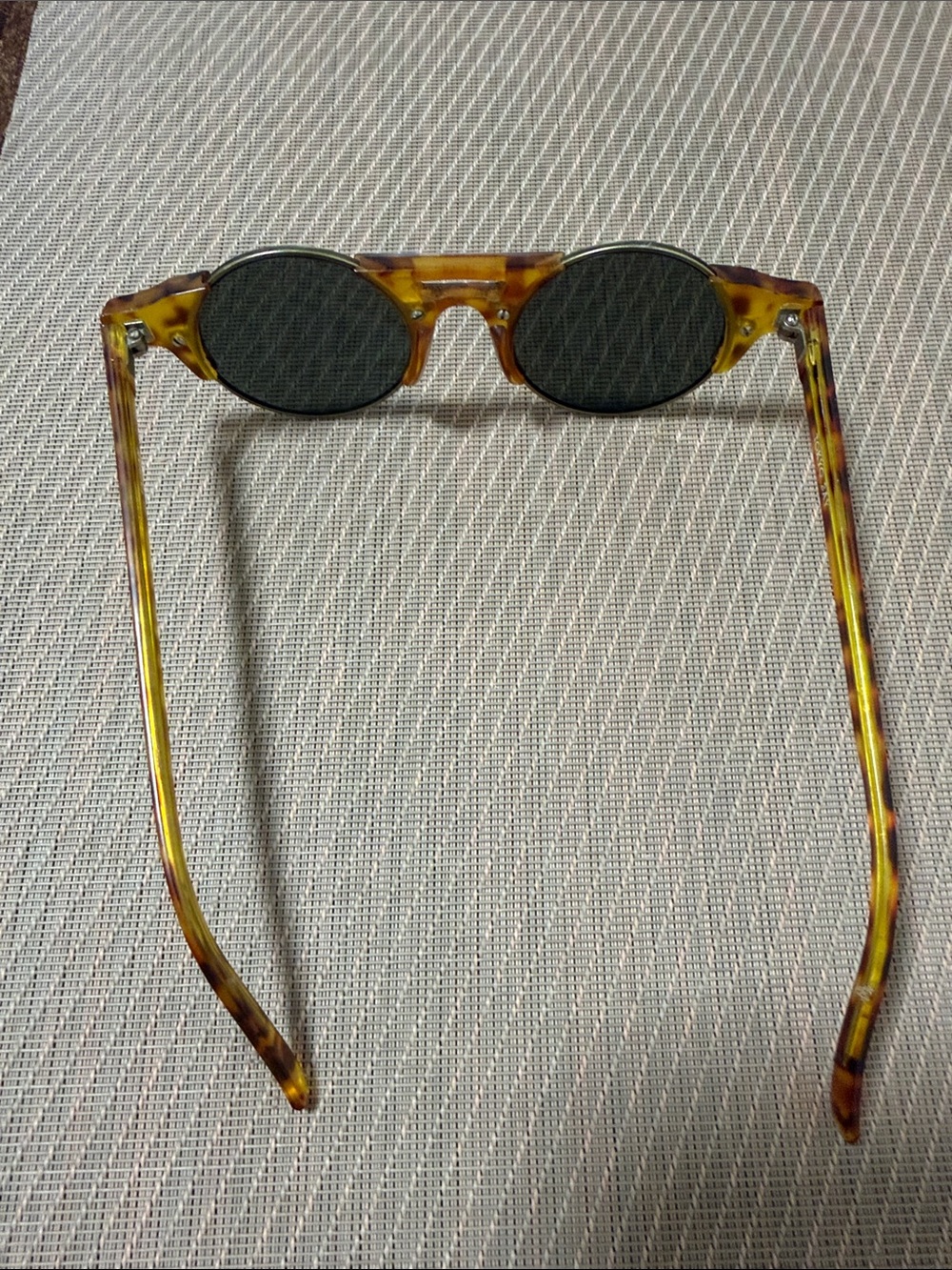 TokyoBay Round Tortoiseshell Sunglasses with Dark Lenses unisex - Picture 2 of 5